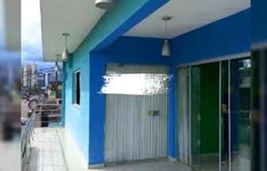 Imagem: A casa possui 2 Dormitórios, 3 Banheiros, 1 Vaga na garagem