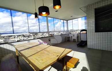 Imagem: O apartamento na cobertura possui 4 Dormitórios, 2 Banheiros