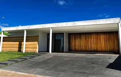 Imagem: A casa em condomínio possui 4 Dormitórios, 5 Banheiros, 3