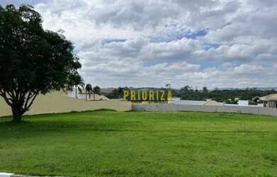 Imagem 1: Vendo Maravilhoso terreno no Condomínio Fazenda Imperial com valor oportunidade