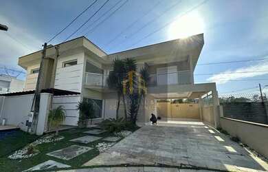 Imagem: A casa em condomínio possui 3 Dormitórios, 3 Banheiros, 2