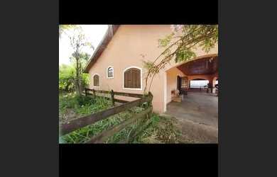 Imagem: A chácara possui 3.000m² de Área e está localizado em Centro