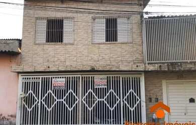 Imagem: A casa possui 4 Dormitórios, 3 Banheiros, 2 Vagas na garagem