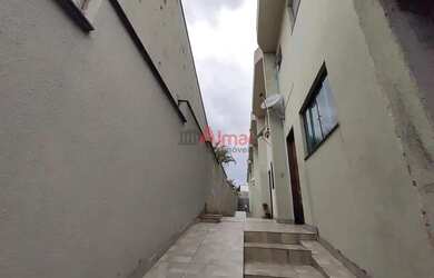 Imagem: A casa possui 2 Dormitórios, 1 Banheiro, 1 Vaga na garagem