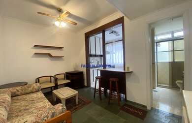 Imagem: O apartamento possui 1 Dormitório, 1 Banheiro, 1 Vaga na garagem