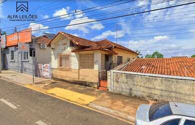Imagem: A casa possui 1 Dormitório, 1 Banheiro, 154m² de Área e