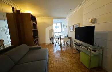 Imagem: A casa possui 3 Dormitórios, 3 Banheiros, 1 Vaga na garagem