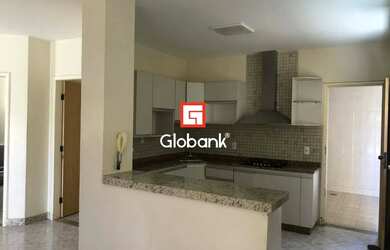 Imagem 15: Casa em Montes Claros, no bairro Cândida Câmara, à venda