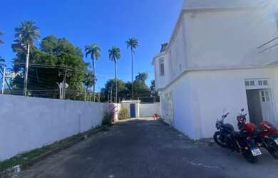 Imagem: A casa possui 1 Dormitório, 1 Banheiro, 2 Vagas na garagem