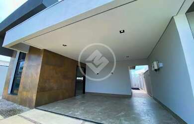 Imagem: A casa em condomínio possui 3 Dormitórios, 1 Banheiro, 2 Vagas