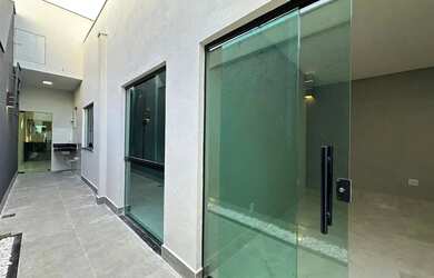 Imagem 8: Casa baixa com piscina a venda no bairro de Lourdes - Governador Valadares - MG