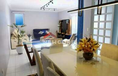 Imagem: A casa possui 4 Dormitórios, 5 Banheiros, 2 Vagas na garagem