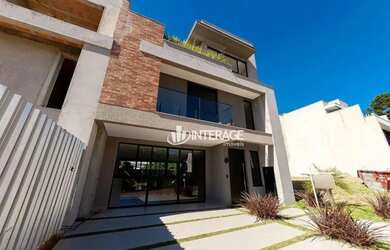 Imagem: A casa em condomínio possui 3 Dormitórios, 3 Banheiros, 2