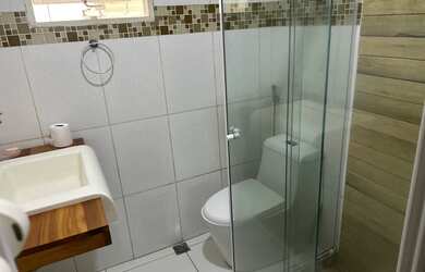 Imagem: A casa em condomínio possui 2 Dormitórios, 2 Banheiros, 70m²