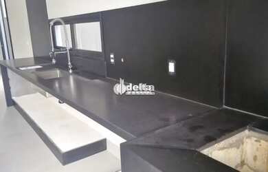 Imagem 8: Casa disponível para venda no bairro Laranjeiras em Uberlândia-MG