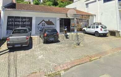 Imagem: O depósito possui 4 Vagas na garagem e 160m² de Área e está