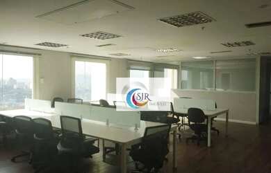 Imagem: O depósito possui 5 Vagas na garagem e 270m² de Área e está