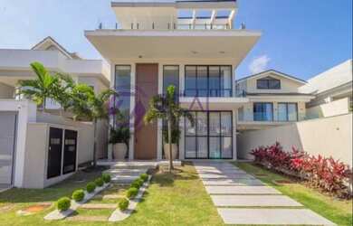 Imagem: A casa em condomínio possui 5 Dormitórios, 1 Banheiro, 2 Vagas