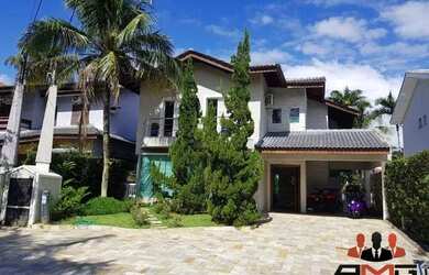 Imagem: A casa em condomínio possui 4 Dormitórios, 5 Banheiros, 4