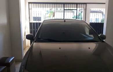 Imagem: A casa possui 2 Dormitórios, 2 Banheiros, 1 Vaga na garagem