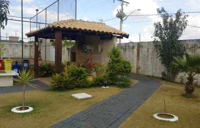 Imagem 1: Vendo casa 3/4 em condomínio . Esquina. Atrás do Jardins Madri