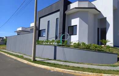 Imagem: A casa em condomínio possui 3 Dormitórios, 5 Banheiros, 4