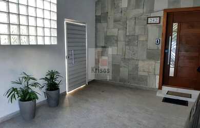 Imagem 2: Sobrado à poucos metros do Metrô Butantã, ao lado da USP