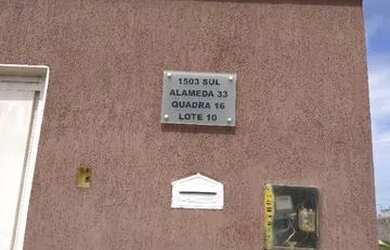 Imagem: A casa possui 3 Dormitórios, 2 Banheiros, 3 Vagas na garagem