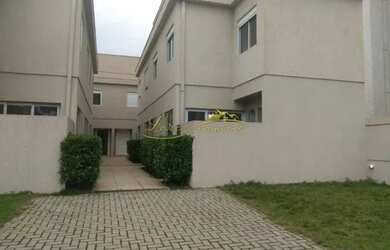 Imagem: A casa em condomínio possui 3 Dormitórios, 3 Banheiros, 2