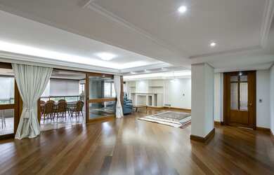 Imagem: O apartamento possui 3 Dormitórios, 5 Banheiros, 3 Vagas na