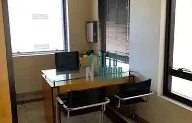 Imagem: O depósito possui 1 Vaga na garagem, 44m² de Área e está