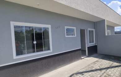 Imagem: A casa possui 2 Dormitórios, 1 Banheiro, 1 Vaga na garagem