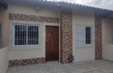 Imagem: A casa em condomínio possui 2 Dormitórios, 1 Banheiro, 2 Vagas