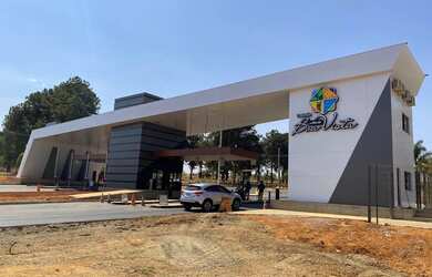 Imagem: O terreno possui 232m² de Área e está localizado em Alto