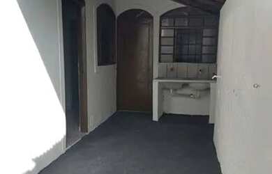 Imagem: A casa possui 1 Dormitório, 1 Banheiro e 40m² de Área e está