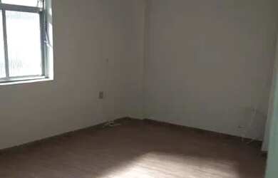 Imagem: A casa possui 2 Dormitórios e 1 Banheiro e está localizado