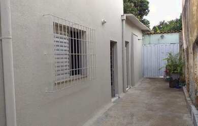 Imagem: A casa possui 3 Dormitórios, 1 Banheiro, 100m² de Área e