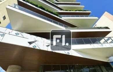 Imagem: O depósito possui 5 Vagas na garagem e 700m² de Área e está