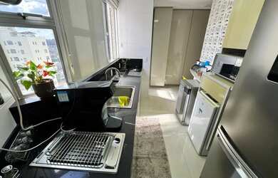 Imagem: O apartamento possui 3 Dormitórios, 2 Banheiros, 2 Vagas na