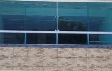 Imagem: A casa possui 3 Dormitórios, 2 Banheiros, 1 Vaga na garagem