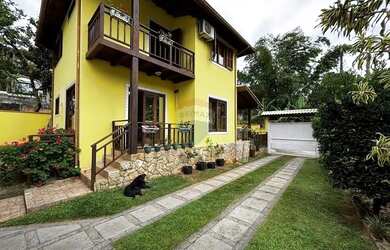 Imagem 4: A Casa amarela da Cachoeira