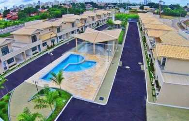 Imagem: A casa em condomínio possui 3 Dormitórios, 1 Banheiro, 2 Vagas