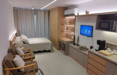 Imagem: O studio possui 1 Dormitório, 1 Banheiro, 1 Vaga na garagem