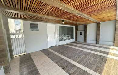 Imagem: A casa em condomínio possui 4 Dormitórios, 3 Banheiros, 2