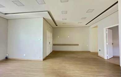 Imagem: O depósito possui 369m² de Área e está localizado em Centro