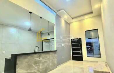 Imagem: A casa possui 3 Dormitórios, 2 Banheiros e 120m² de Área