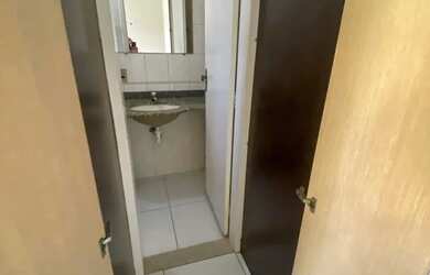 Imagem 13: Apartamento Primeiro andar à Venda em Guarapari - Frente para rua - com...