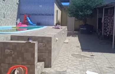 Imagem: A casa possui 2 Dormitórios, 3 Banheiros, 1 Vaga na garagem