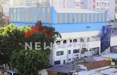 Imagem: O depósito possui 899m² de Área e está localizado em Vila