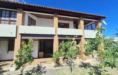 Imagem: A casa possui 5 Dormitórios, 5 Banheiros, 5 Vagas na garagem